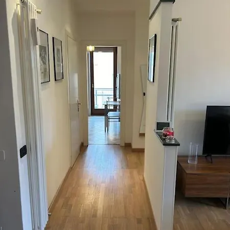 Apartment Renzo E Lucia